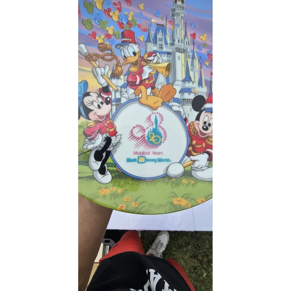 VTG Walt Disney World ''STRIKE UP THE BAND'' 20 Magical Years (1971-1991) Plate